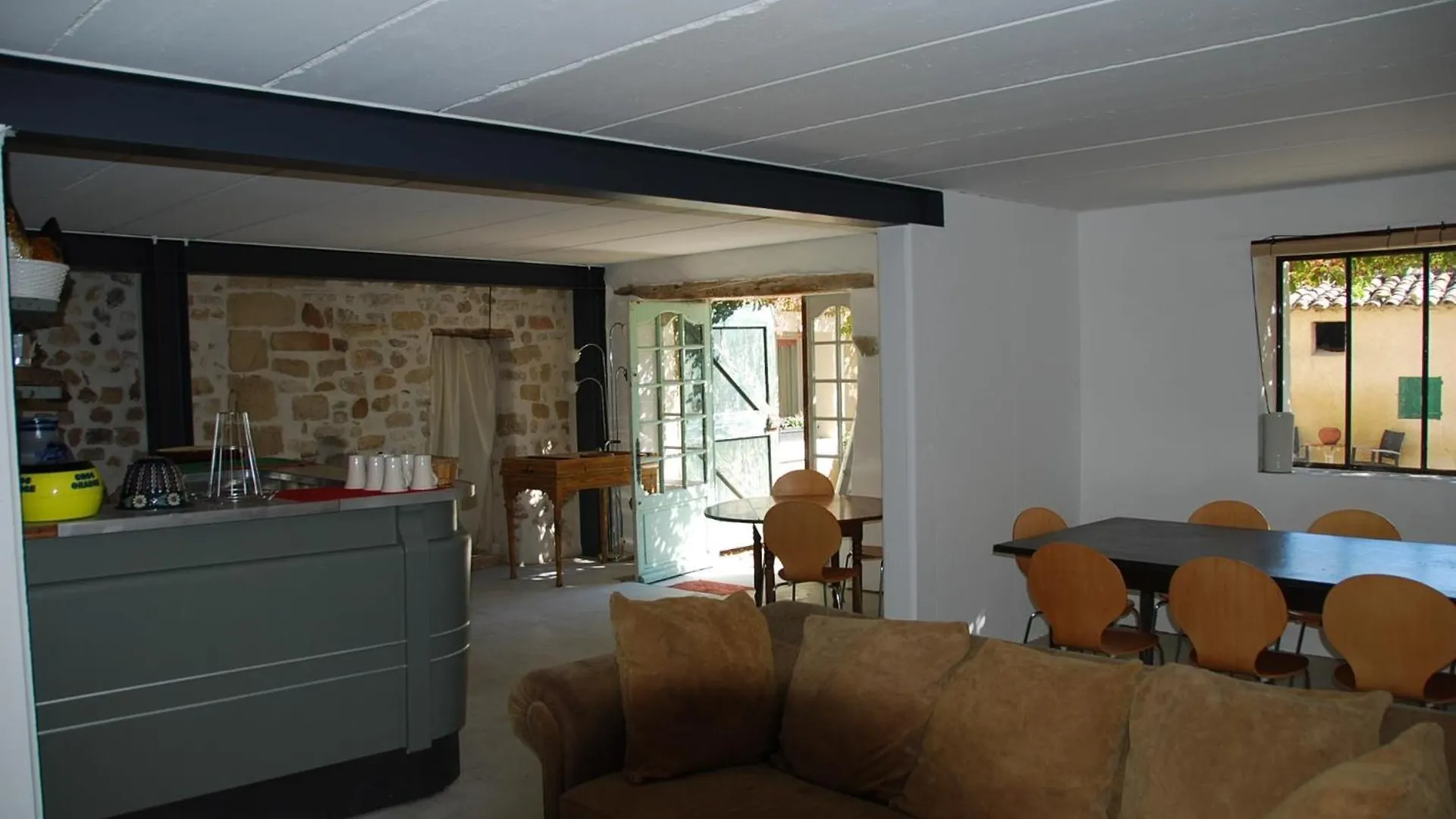 Le Domaine Saint Jean Bed & Breakfast 0*, Saint-Saturnin-les-Apt